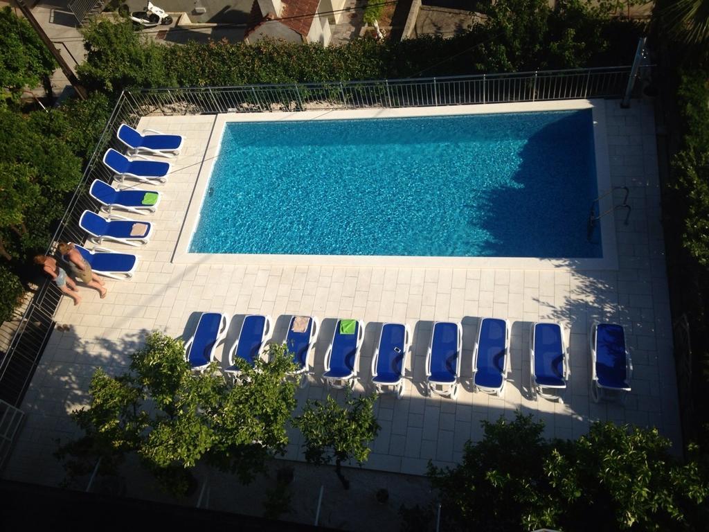 Hotel Bavaria Trogir ドニー・セゲット エクステリア 写真