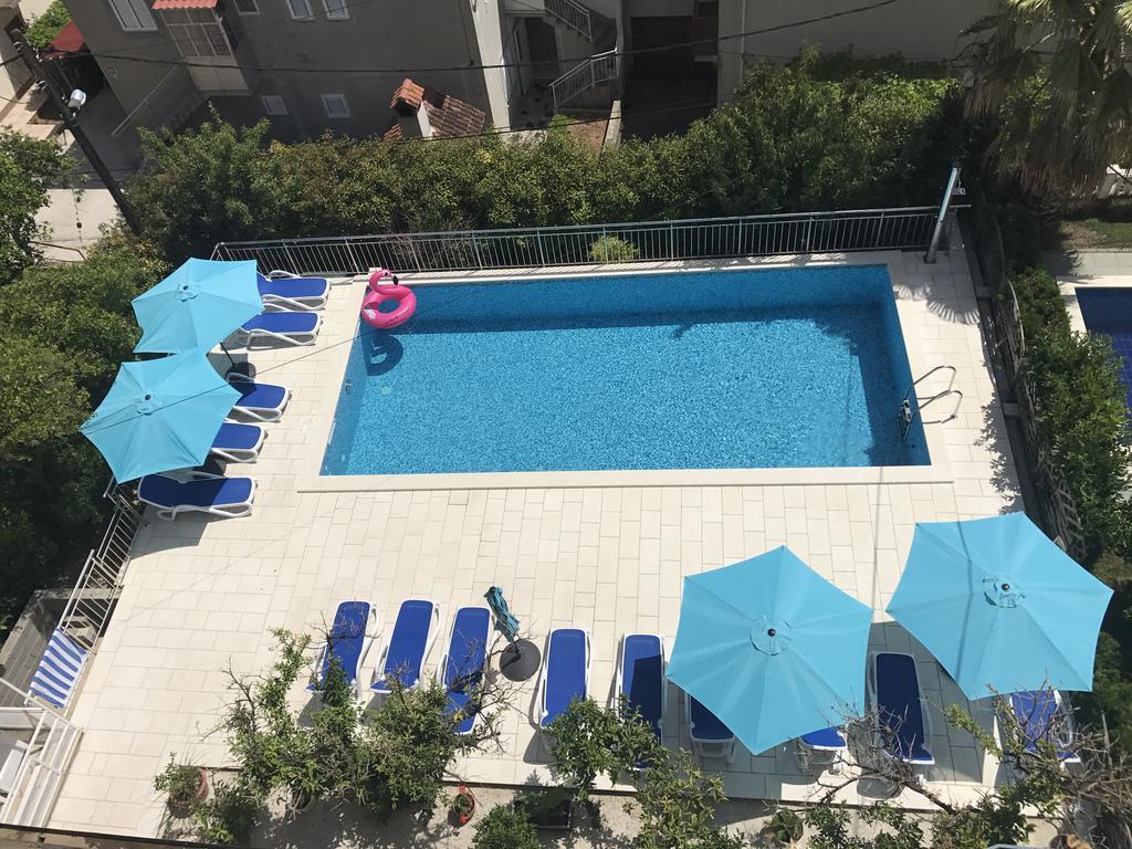 Hotel Bavaria Trogir ドニー・セゲット エクステリア 写真