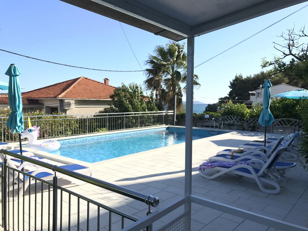 Hotel Bavaria Trogir ドニー・セゲット エクステリア 写真