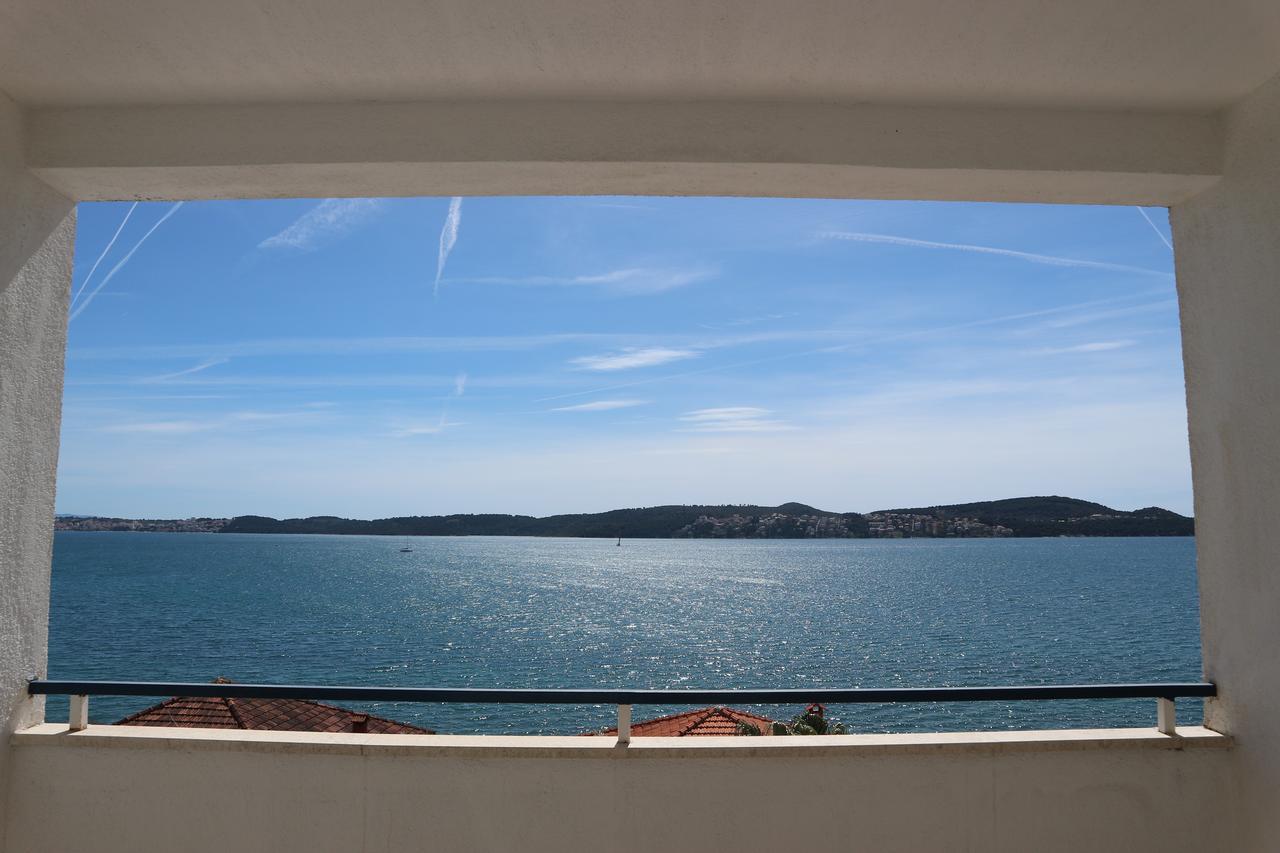 Hotel Bavaria Trogir ドニー・セゲット エクステリア 写真