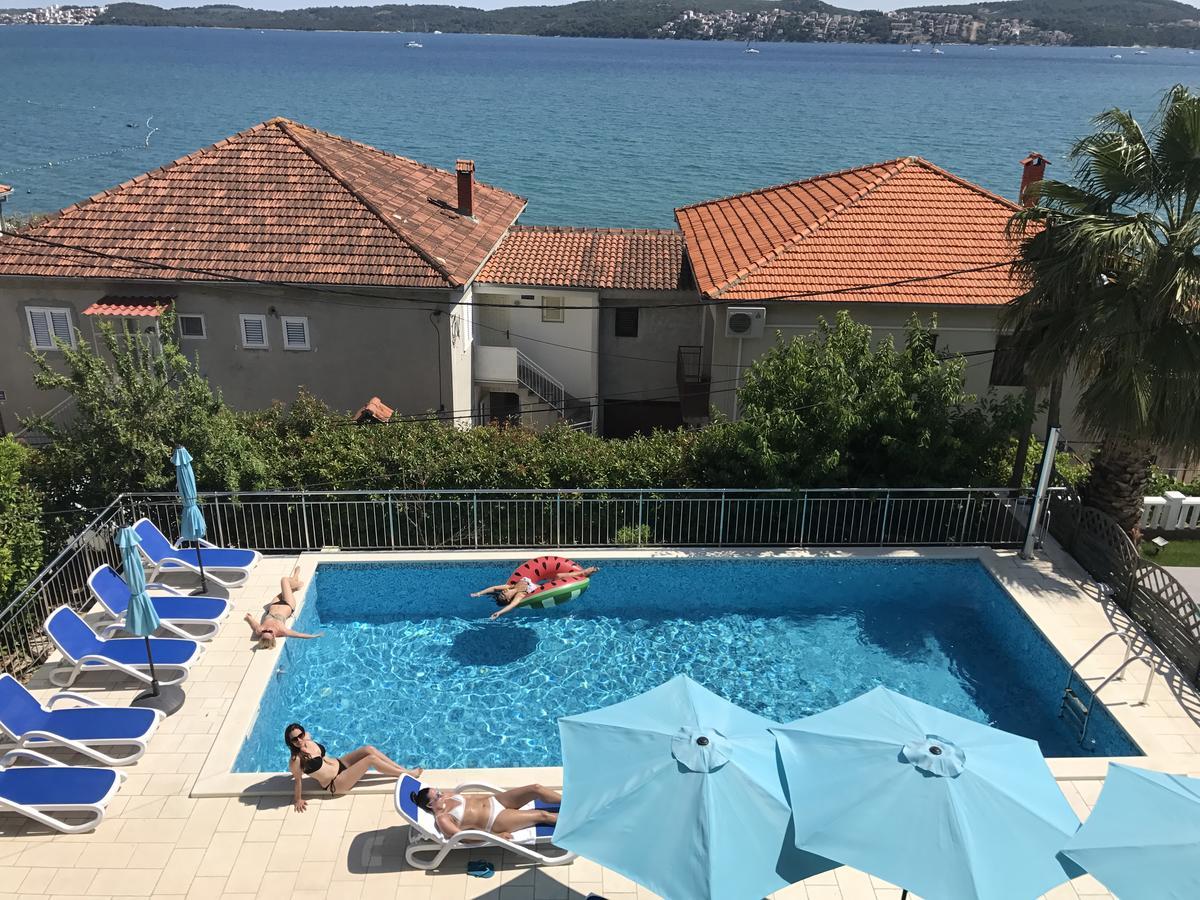 Hotel Bavaria Trogir ドニー・セゲット エクステリア 写真
