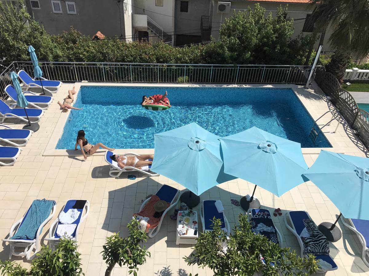 Hotel Bavaria Trogir ドニー・セゲット エクステリア 写真