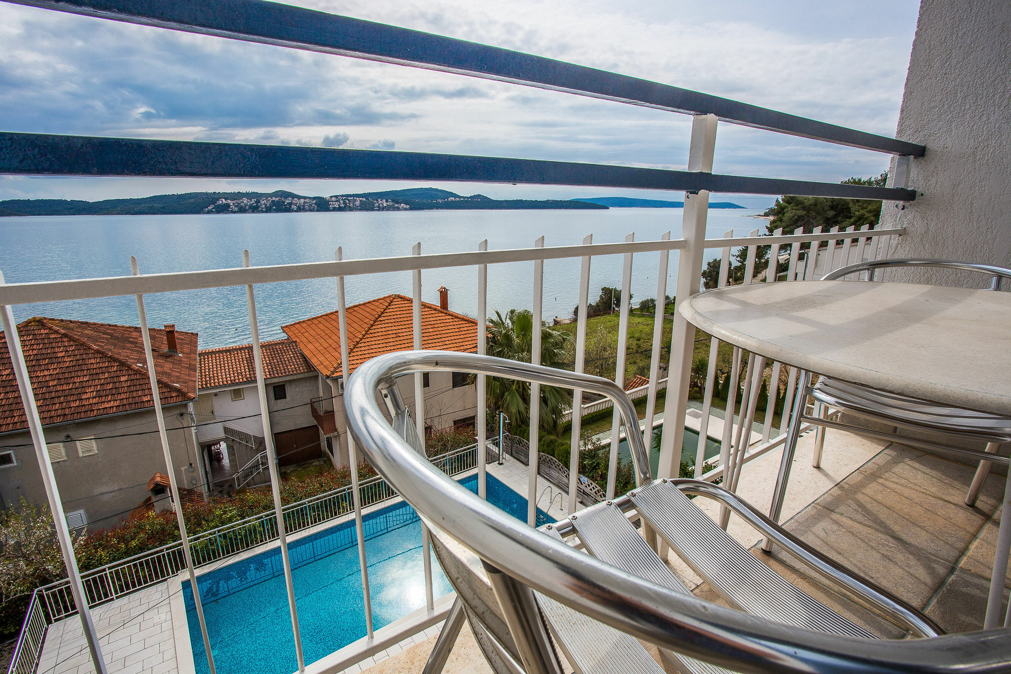 Hotel Bavaria Trogir ドニー・セゲット エクステリア 写真