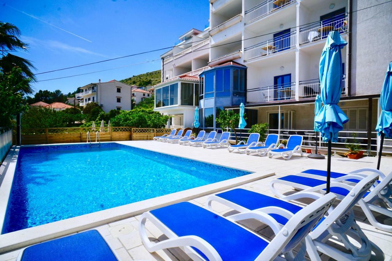 Hotel Bavaria Trogir ドニー・セゲット エクステリア 写真