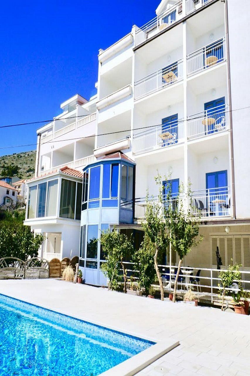 Hotel Bavaria Trogir ドニー・セゲット エクステリア 写真